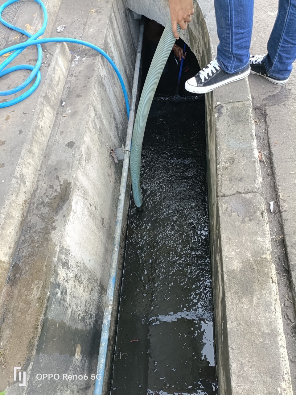 26 - https://บริการดูดส้วมดูดน้ําเสีย.com | บริการดูดส้วม ดูดน้ำเสีย แก้ไขปัญหาส้วมเต็ม ท่อตัน ขุดบ่อ/ถัง บริการบ้าน โรงงาน ร้านอาหาร ทั่วจังหวัด ด้วยรถ 6 ล้อใหญ่ ทีมงานมืออาชีพ ประสบการณ์กว่า 20 ปี ให้บริการในจังหวัดสมุทรสงคราม ราชบุรี กาญจนบุรี